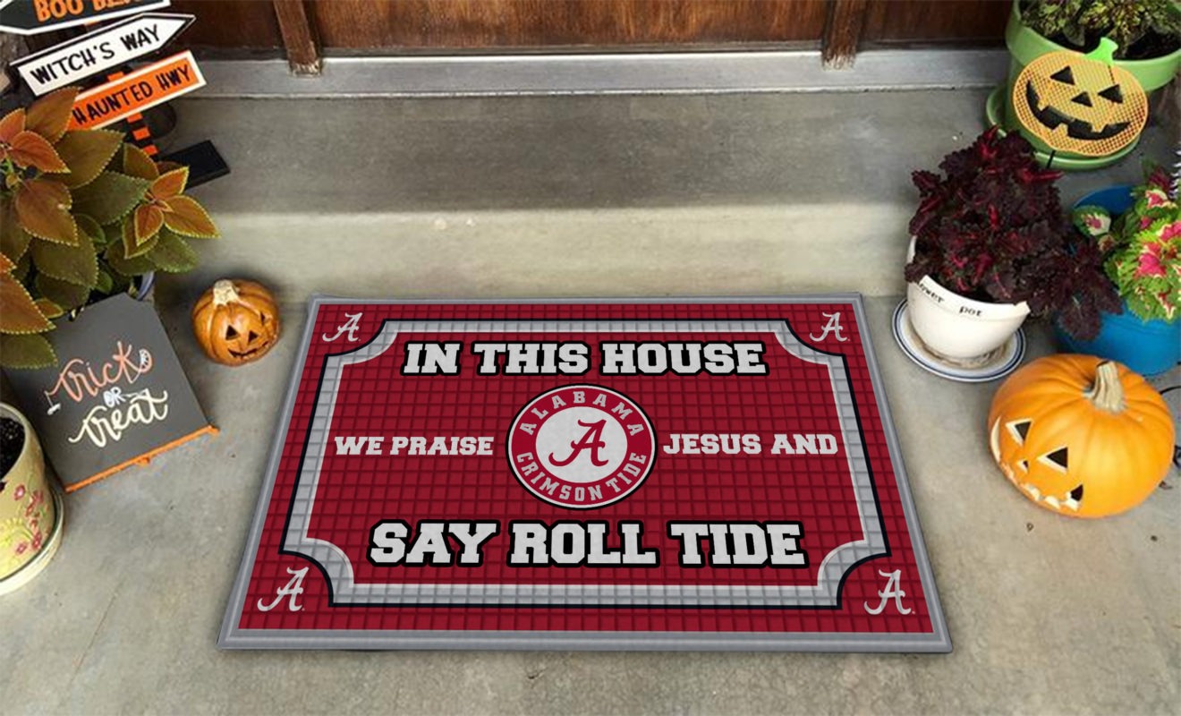 In this house we praise Jesus and say Roll Tide cool doormat