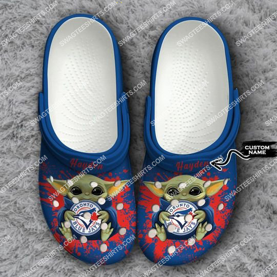 [special edition] custom baby yoda hold toronto blue jays all over printed crocs – maria
