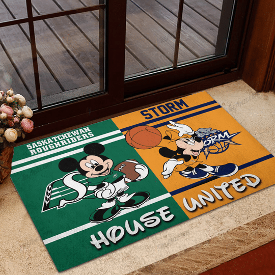 Canada Leagues Mickey Mouse And Minnie House United Custom Doormat1
