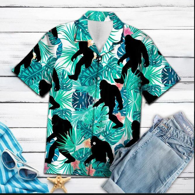 Tropical bigfoot hawaiian shirt1